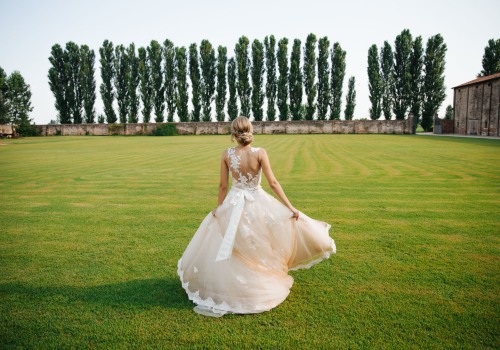Comprender las políticas de reembolso de los contratos de fotografía de bodas